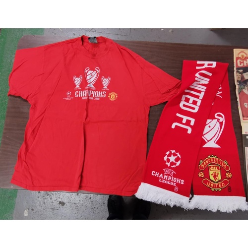 22 - 2008 Manchester United Moscow Champions League official merchandise tshirt and scarf