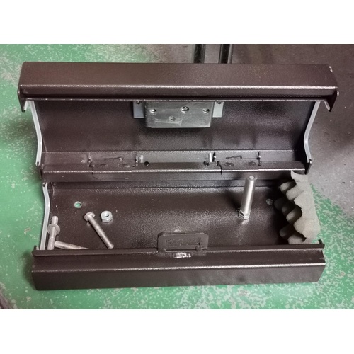 30 - 36 x 16 x 9 cm tall wall mount metal gun case? with key