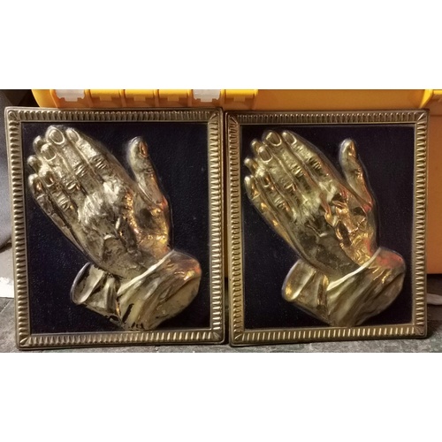 33 - Pair of 19 x 21.5 cm embossed brass praying hand wall plaques