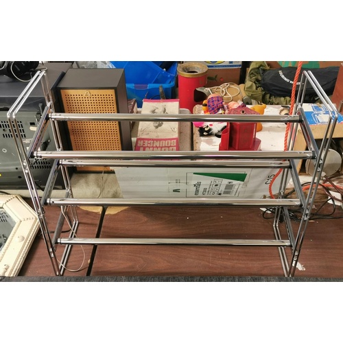 121 - Metal extending shoe rack