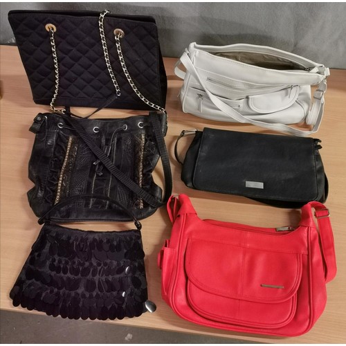 62 - 6 x assorted leather and other ladies hand bags in very good condition