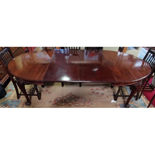 48 - 142 x 121 cm Victorian oval mahogany extending dining table with carved legs and 2 x central 49 cm e... 