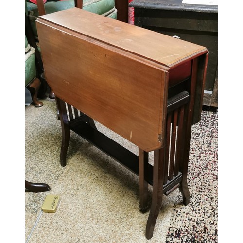 100 - Edwardian drop leaf Sutherland table - needs minor restoration