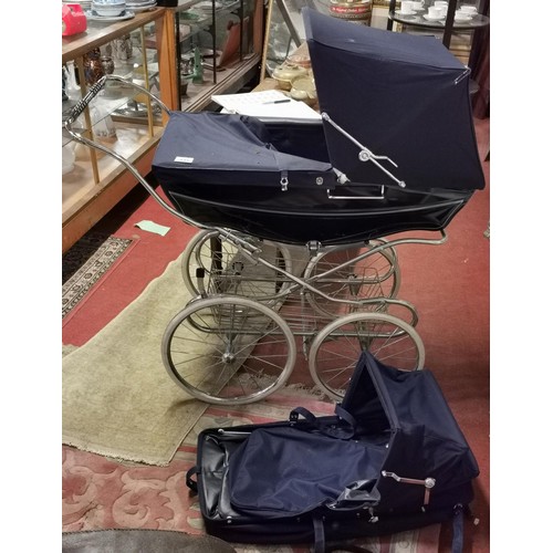 335 - 1960's Silver Cross coach built pram in near perfect condition