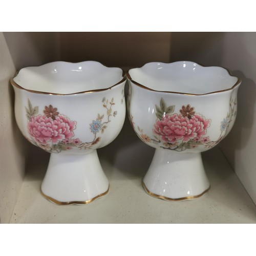 340 - Pair of 7.5 cm tall Royal Doulton - Canton - pots