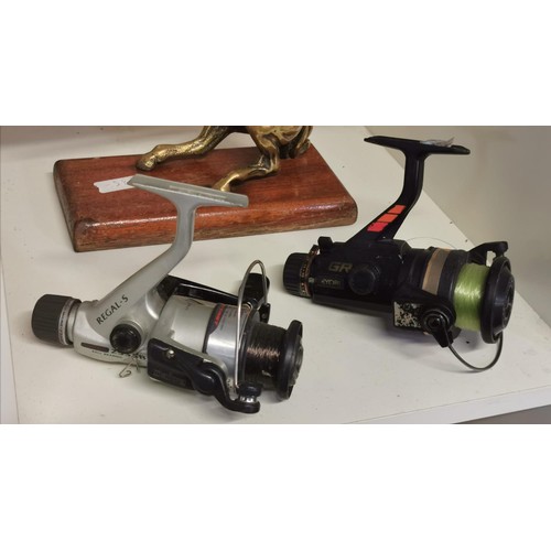 350 - 2 x retro fishing reels being Daiwa & Ryobi