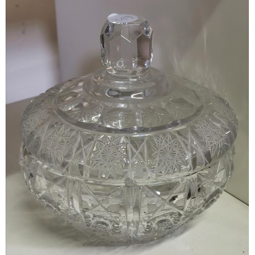 365 - 16 cm tall heavy cut crystal bowl with lid