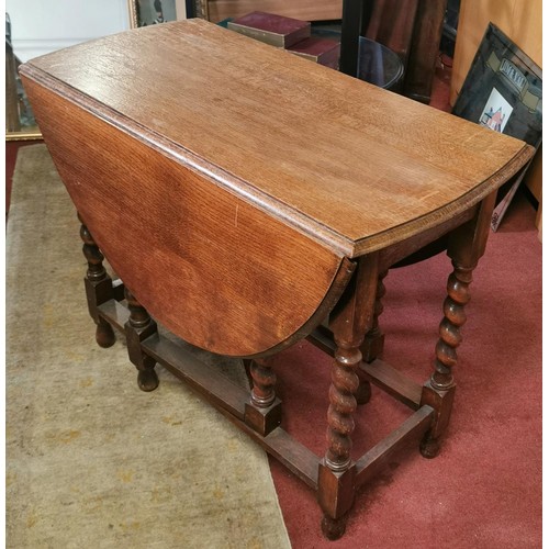 375 - 90 cm wide oval barley twist gateleg table