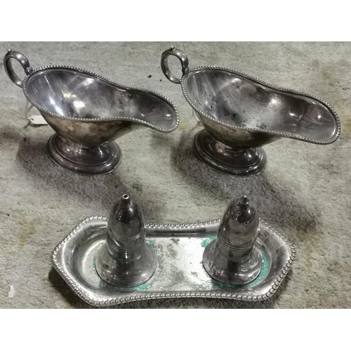 409 - Silver plated table ware bundle of 2 x gravy boats and salt & pepper on tray