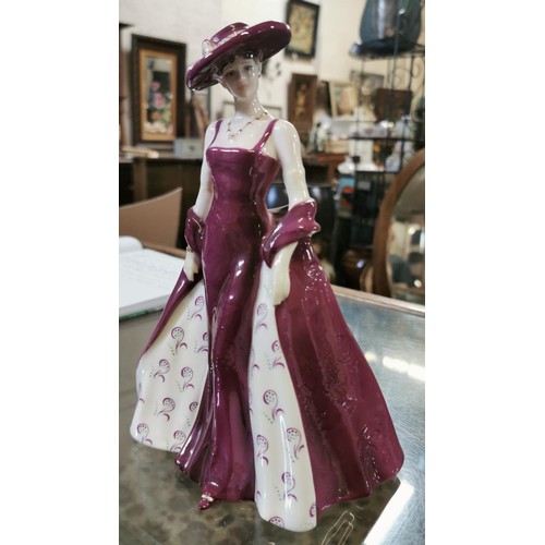 450 - 22 cm tall Coalport figurine of the year 2004 - Frances