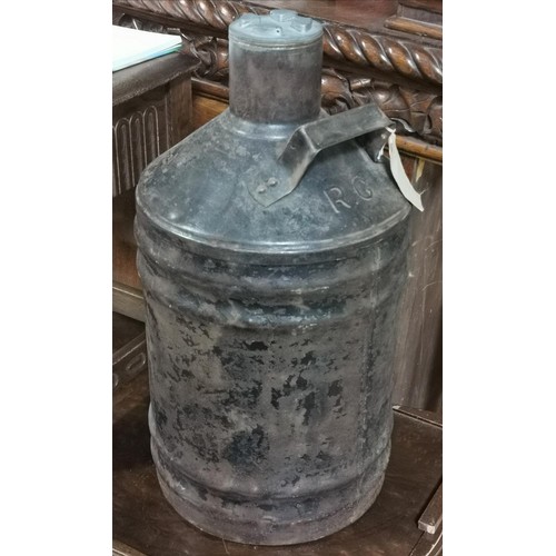 473 - 1940s heavy oil can