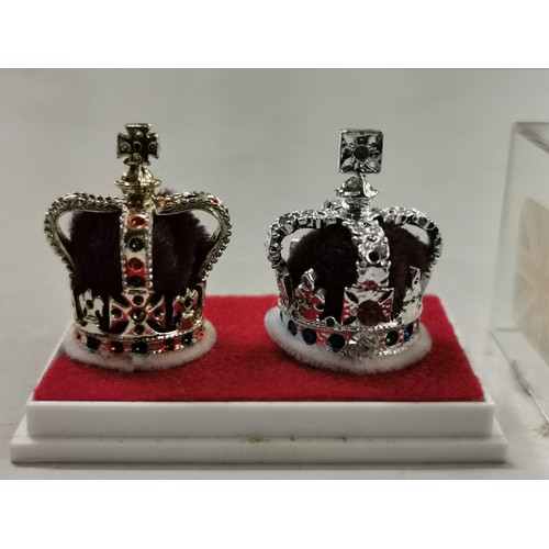 87 - Gold & silver plated miniature royal crowns in case