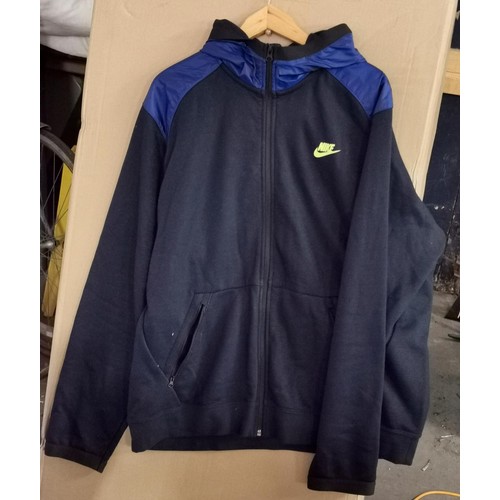 98 - New but untagged Nike cotton full zip hooded top size XXL
