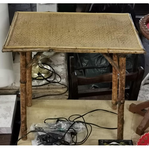 119 - 50 x 34 x 48 cm tall early 20th century side table