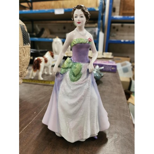 259 - 21 cm tall Royal Doulton HN3850 1997 figure of the year 'Jessica'