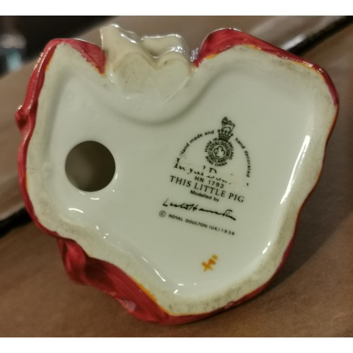 122 - 10 cm Royal Doulton HN1793 this little pig figure