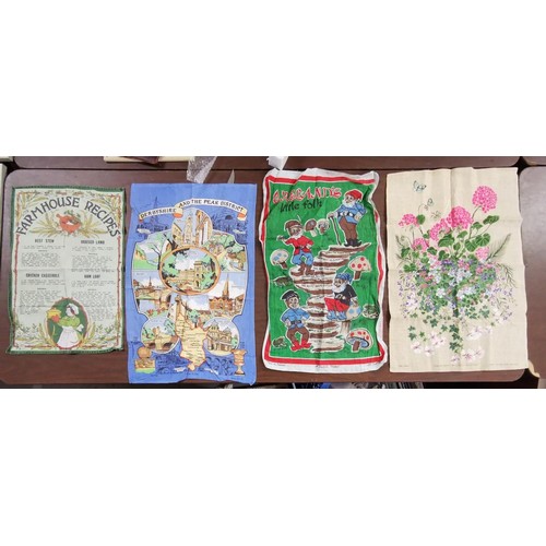 130 - Bundle of assorted vintage souvenir picture tea towels