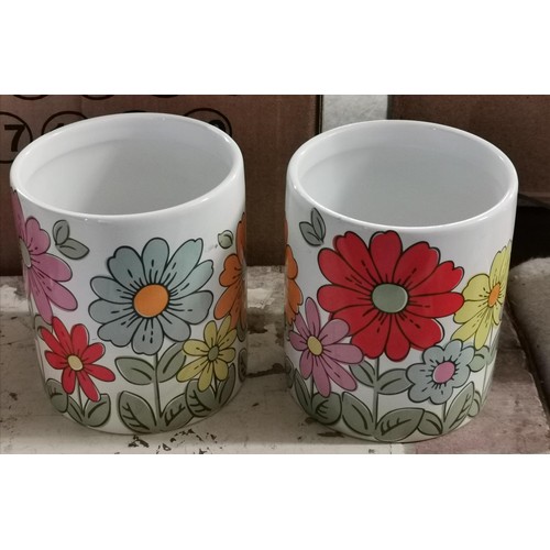 131 - Pair of 13 cm tall Cath Kidston designed kitchen pots
