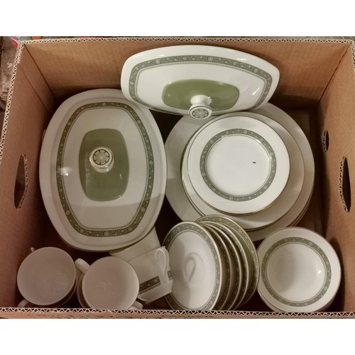 170 - 38 piece, 6 place setting, Royal Doulton rondelay dinner set - 1 x saucer missing
