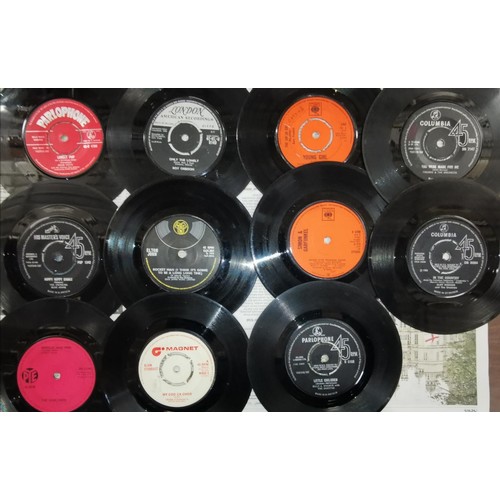 49 - Bundle of assorted vinyl singles without sleeves & assorted floppy vinyl