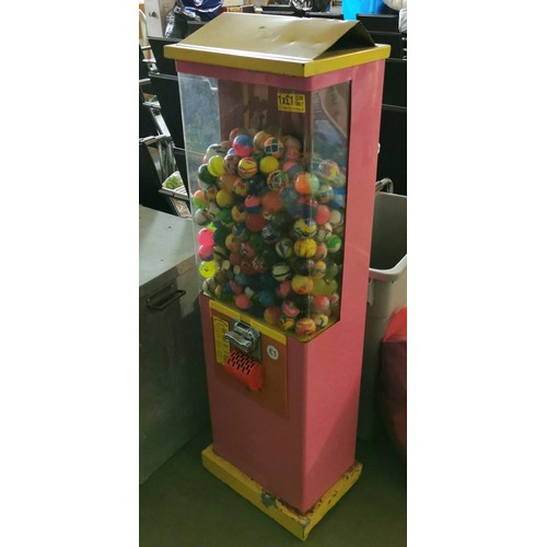 70 - 4 ft tall £1 gift vending machine near full of assorted colour bouncy balls (100+) - no key