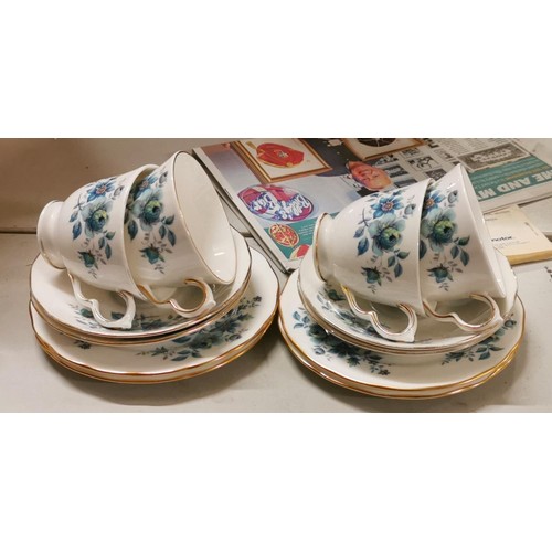 77 - 4 place setting Queen Anne fine china 12 piece tea set