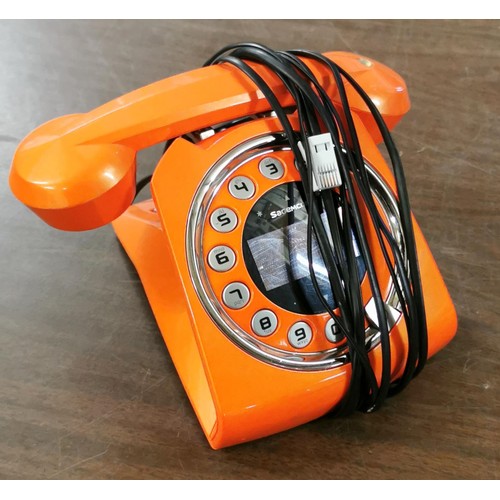 96 - Retro look bright orange Sagemcom home telephone