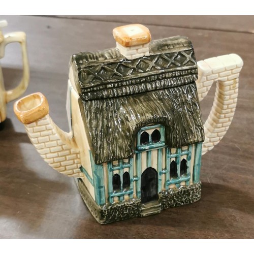 179 - 12.5 cm tall Leonardo cottage collectable teapot