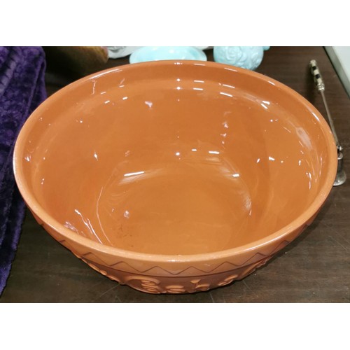 188 - The original Mason Cash mixing bowl with terracotta lid