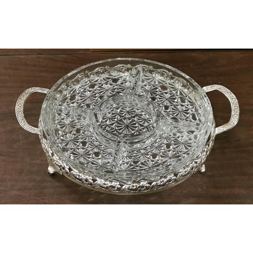 321 - Silver plate and glass round hors d'oeuvres dish