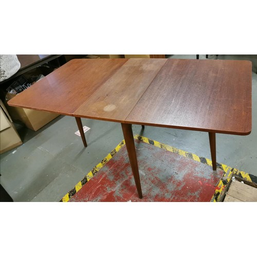 121 - Retro 1960's 84 cm wide drop leaf dining table