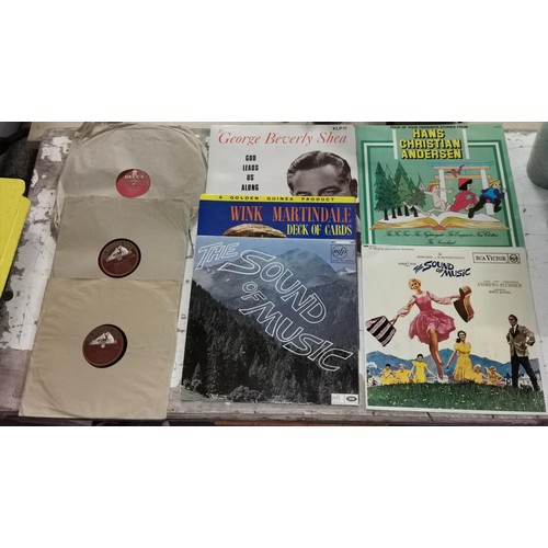 20 - Small eclectic bundle of vinyl albums, mainly 1960's