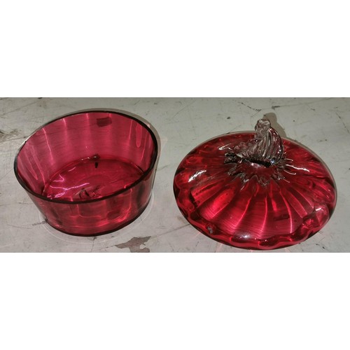 27 - 13 cm diameter vintage cranberry glass lidded powder pot