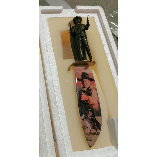 41 - Bradex limited edition John Wayne knife collection number 3 - the Gunslinger - in polystyrene case a... 