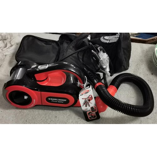 59 - As new Black and Decker 12-volt dust buster