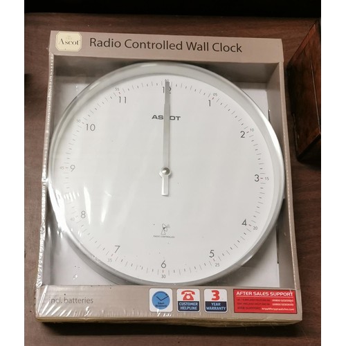 79 - New and sealed Ascot radio-controlled wall clock