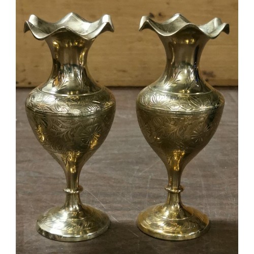 91 - Pair of 15 cm tall engraved pattern brass posy vases