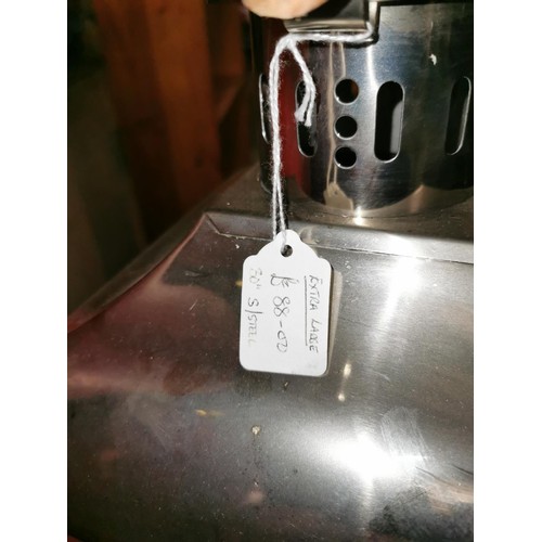 31 - As new extra large 30