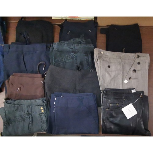 61 - 7 x pairs of jeans, 2 x pairs of leggings and 11 x other pairs of trousers/pants, all size 14