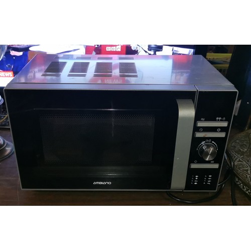 128 - Silver Ambiano 700 watt microwave