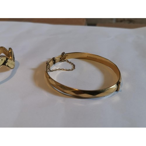 528 - Gold filled bangle with safety chain