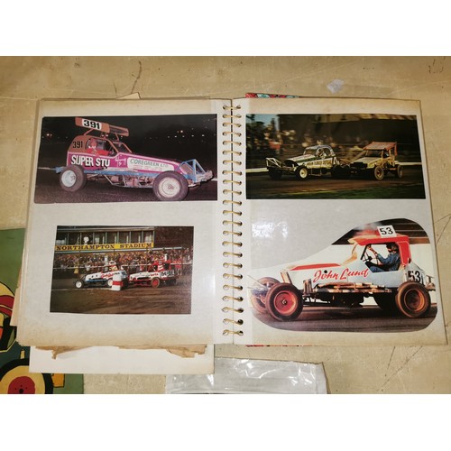 91 - Bundle of 1960/70's short circuit and stock car miscellaneous including scrap book, photographs, pro... 