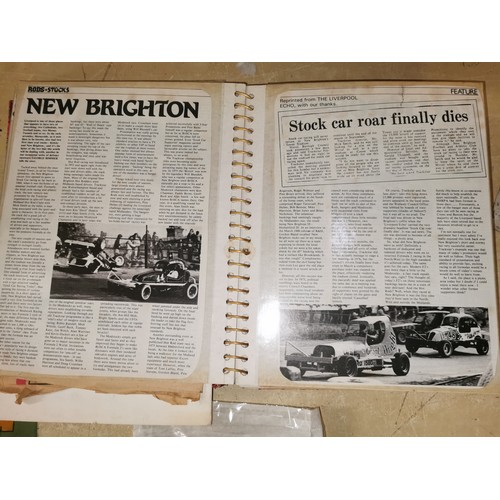 91 - Bundle of 1960/70's short circuit and stock car miscellaneous including scrap book, photographs, pro... 