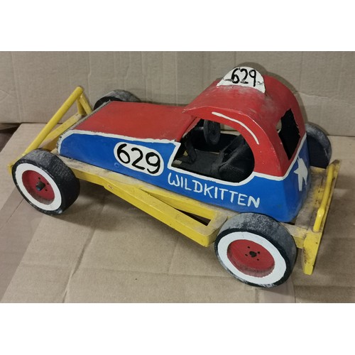 265 - 32 cm long bespoke tin model stock car - 629 wild kitten