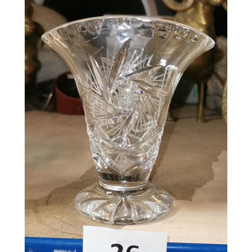 26 - 14 cm tall lead crystal posy vase