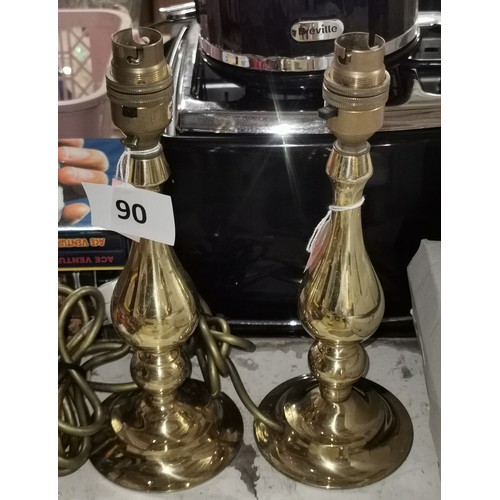 90 - Pair of vintage 26 cm tall brass teardrop table lamps