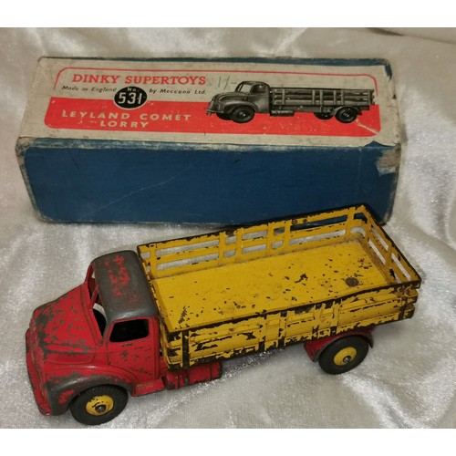 135 - Boxed Dinky Supertoys 531 Leyland Comet lorry in above average condition