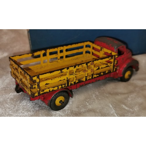 135 - Boxed Dinky Supertoys 531 Leyland Comet lorry in above average condition