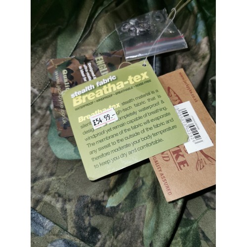 73 - New and tagged (54.99 ticket price) pair of Jack Pyke Hunter camo print trousers size M