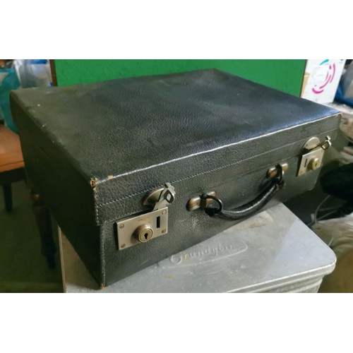 326 - 51 x 36 x 17 cm old leather bound case with sheet music lined inner